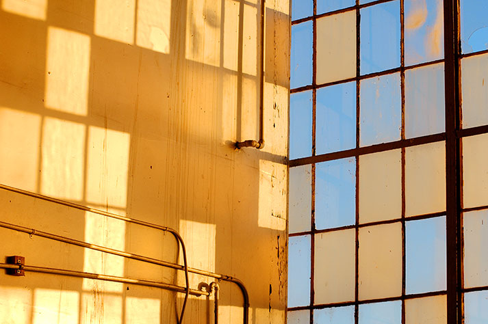 09-Maintenance-Hangar-Window-Patterns